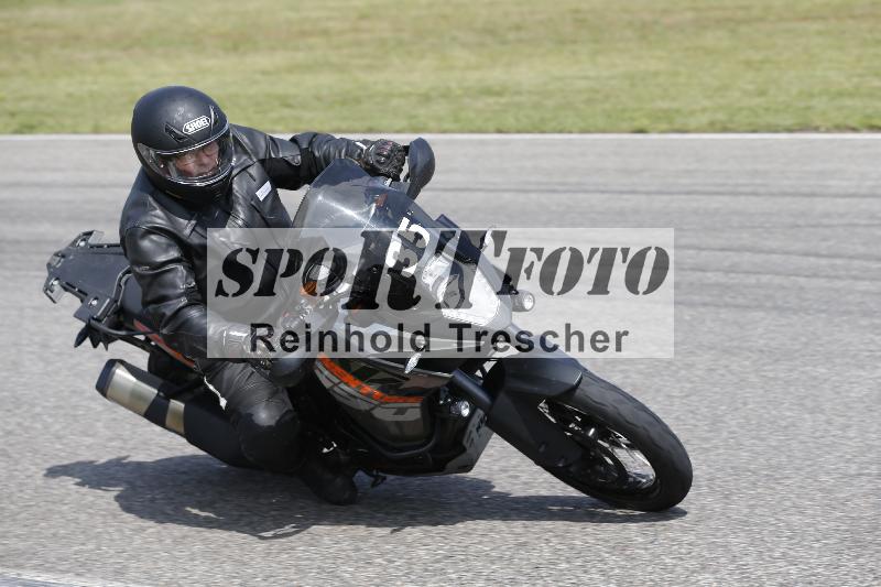 /27 12.06.2025 Ducati Schweiz Trackday Warmup  ADR/gruen-vert/35